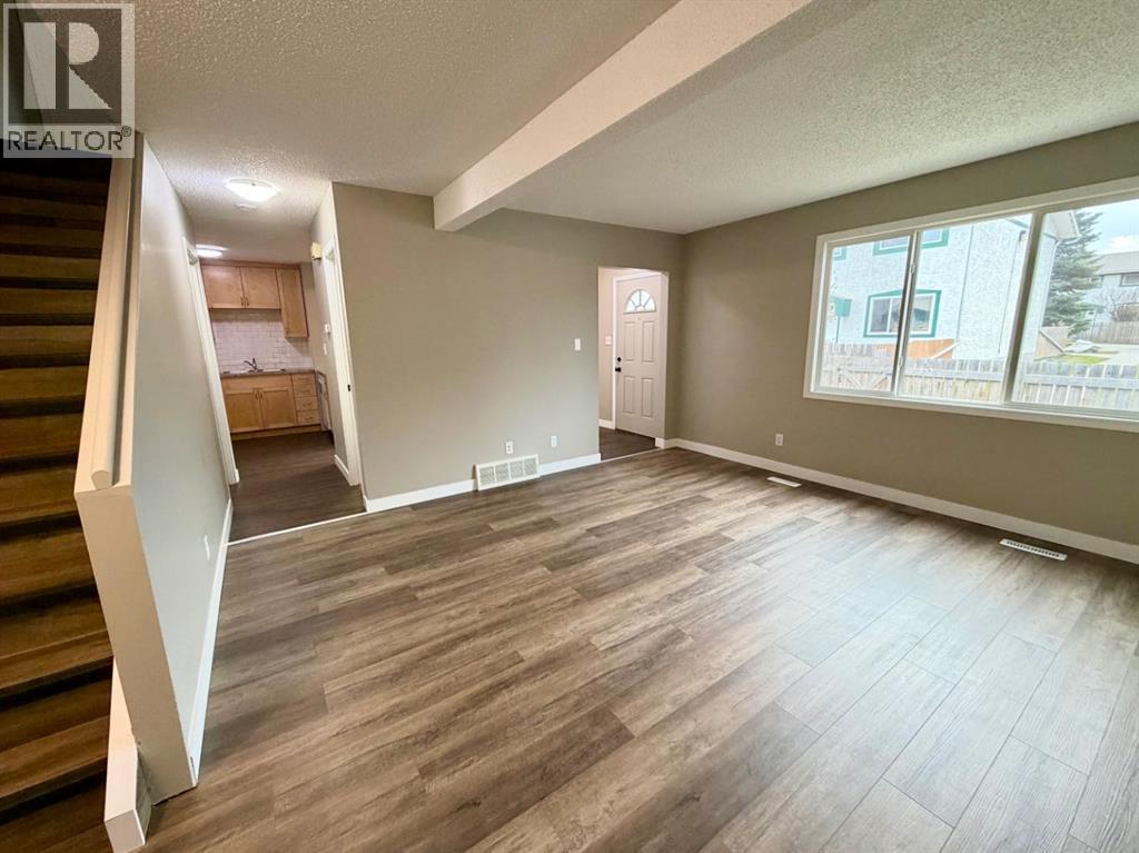 110 Tamarack Avenue Property Photo 9