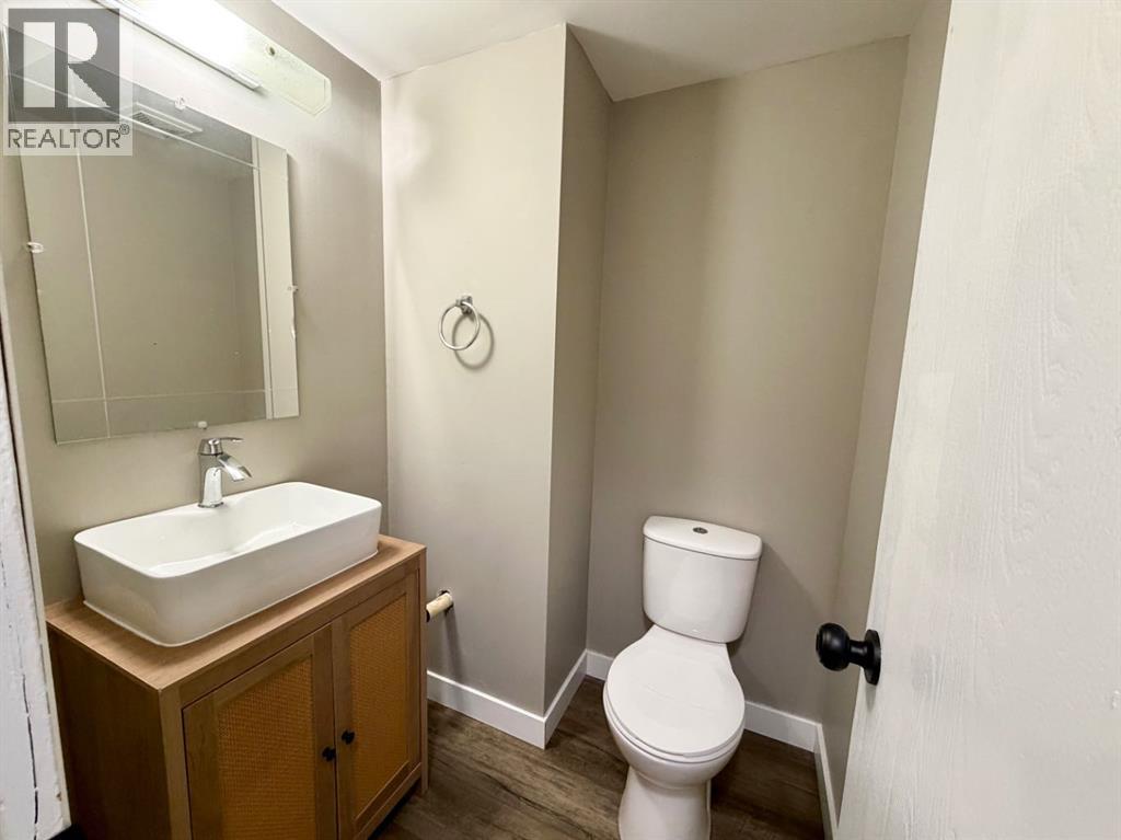 110 Tamarack Avenue Property Photo 10
