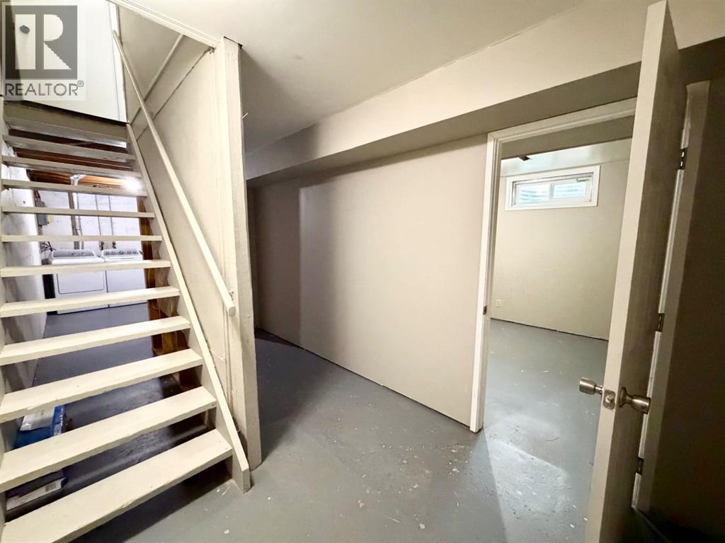 110 Tamarack Avenue Property Photo 20