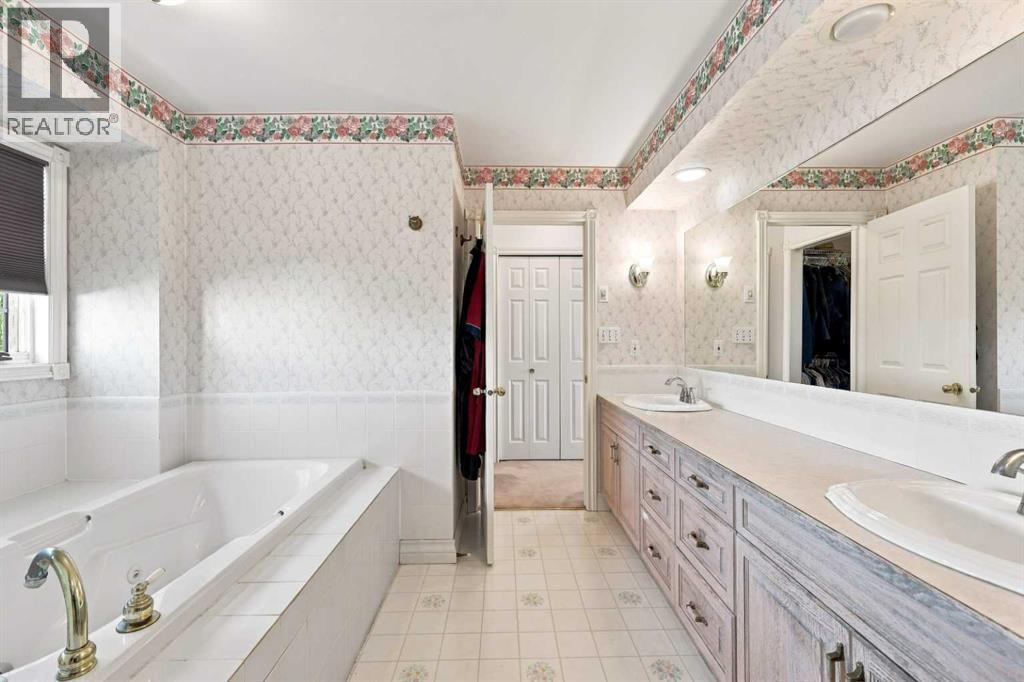 3000 35 Street Property Photo 13
