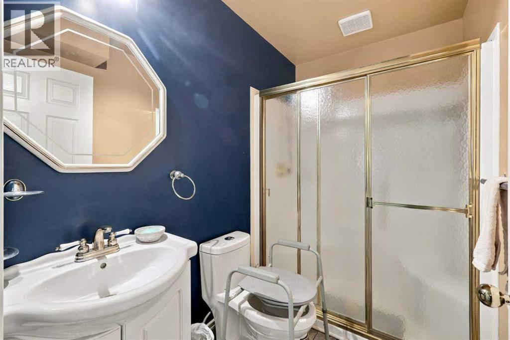 3000 35 Street Property Photo 14