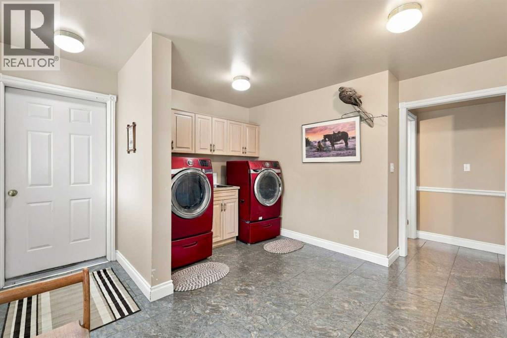 3000 35 Street Property Photo 15