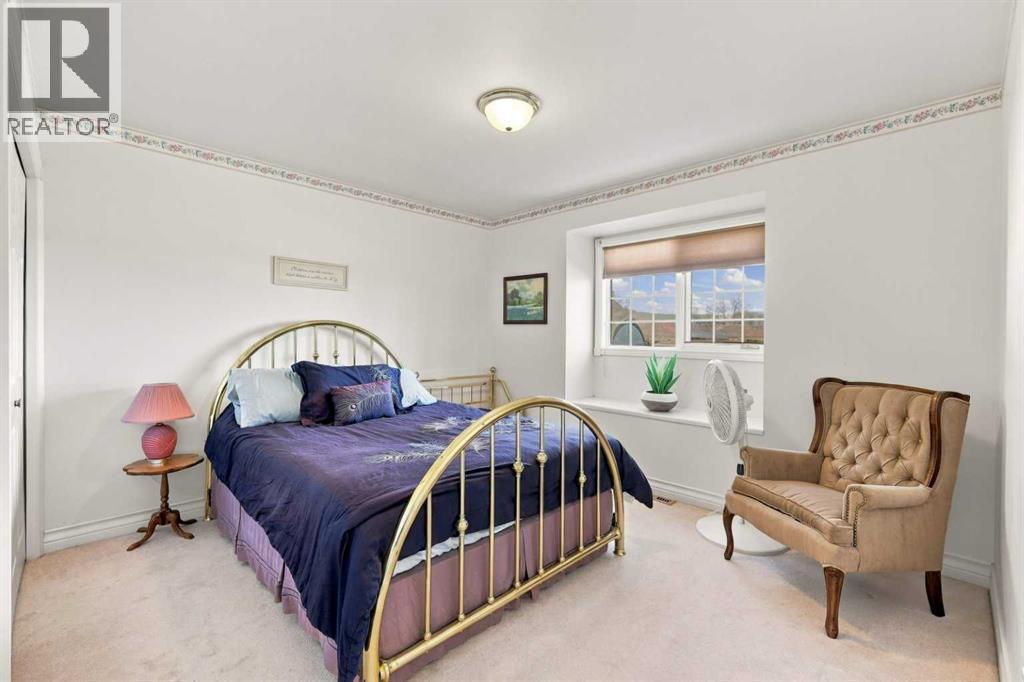 3000 35 Street Property Photo 24
