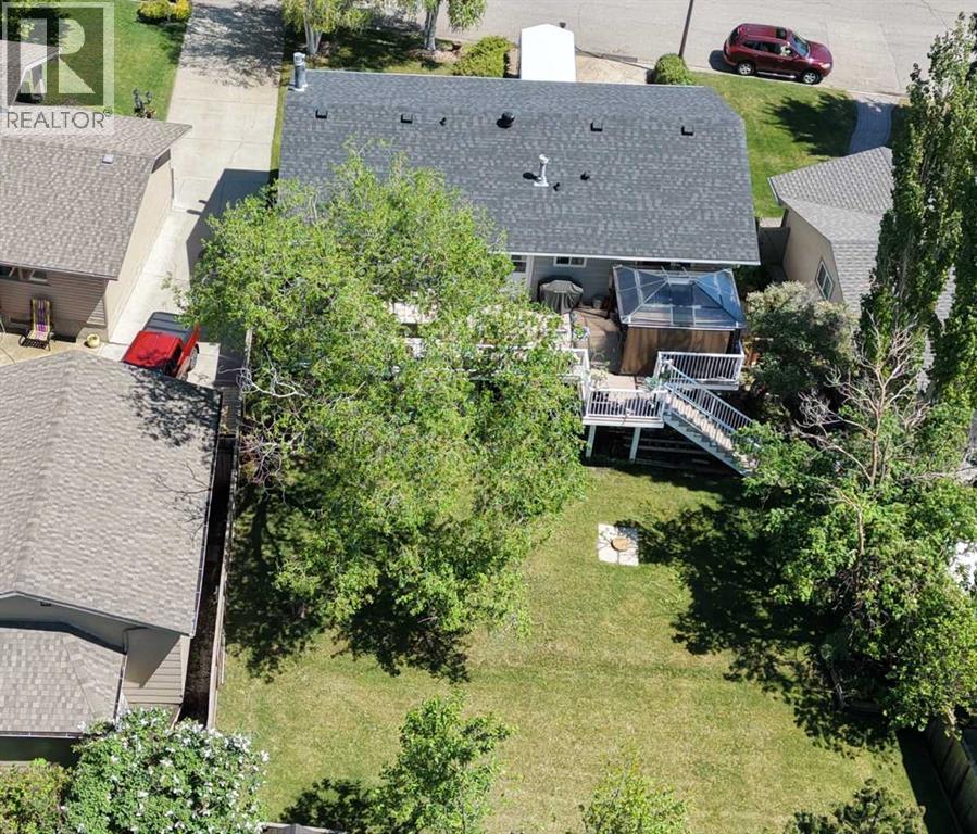 216 Cannington Place Sw Property Photo 2