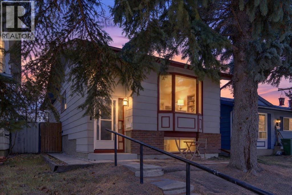 219 Sunvale Crescent SE Property Photo 1