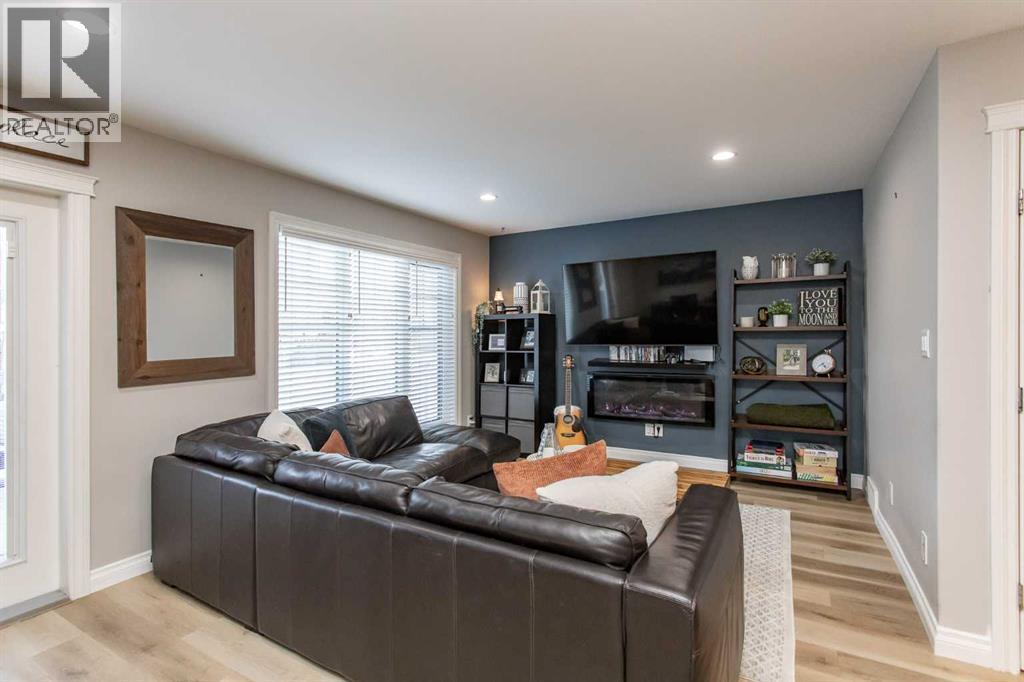 56 Van Slyke Way Property Photo 6