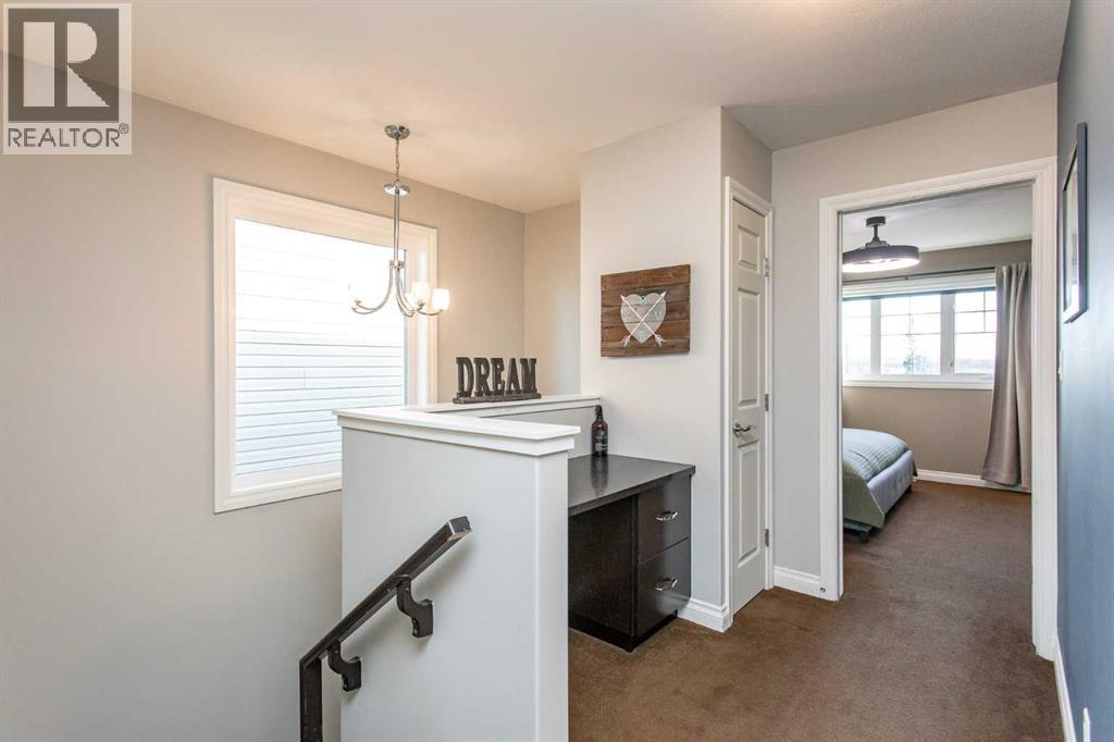 56 Van Slyke Way Property Photo 9