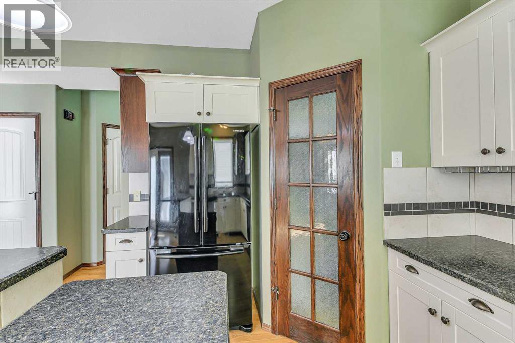 61 Lanterman Close Property Photo 15