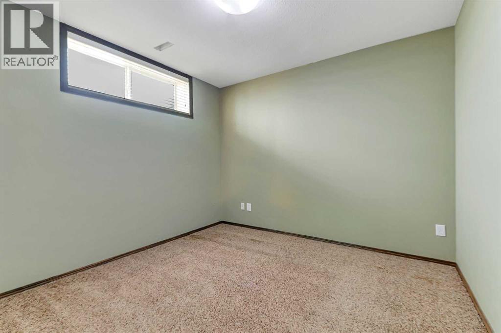61 Lanterman Close Property Photo 37