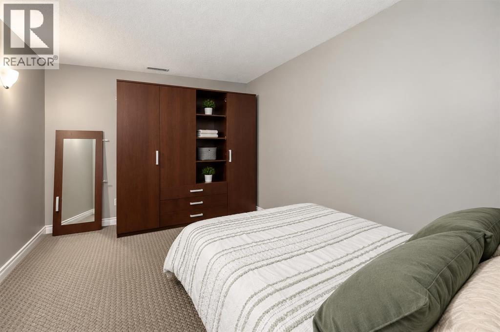 82 Baird Street Property Photo 16