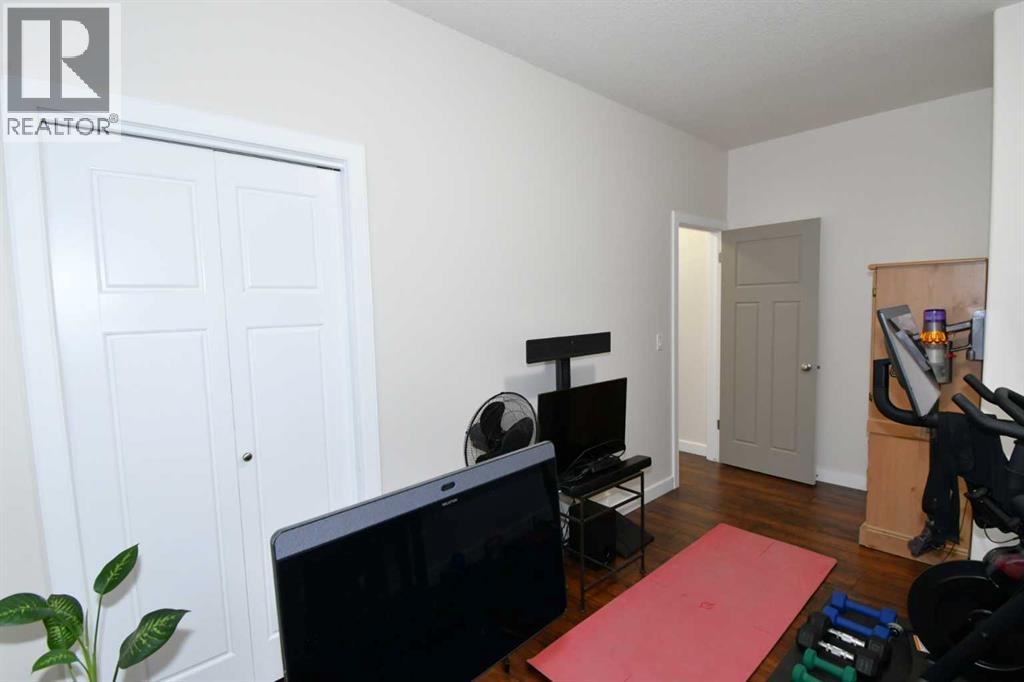 312 15th Street E Property Photo 19