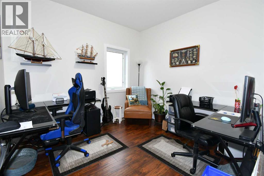 312 15th Street E Property Photo 20