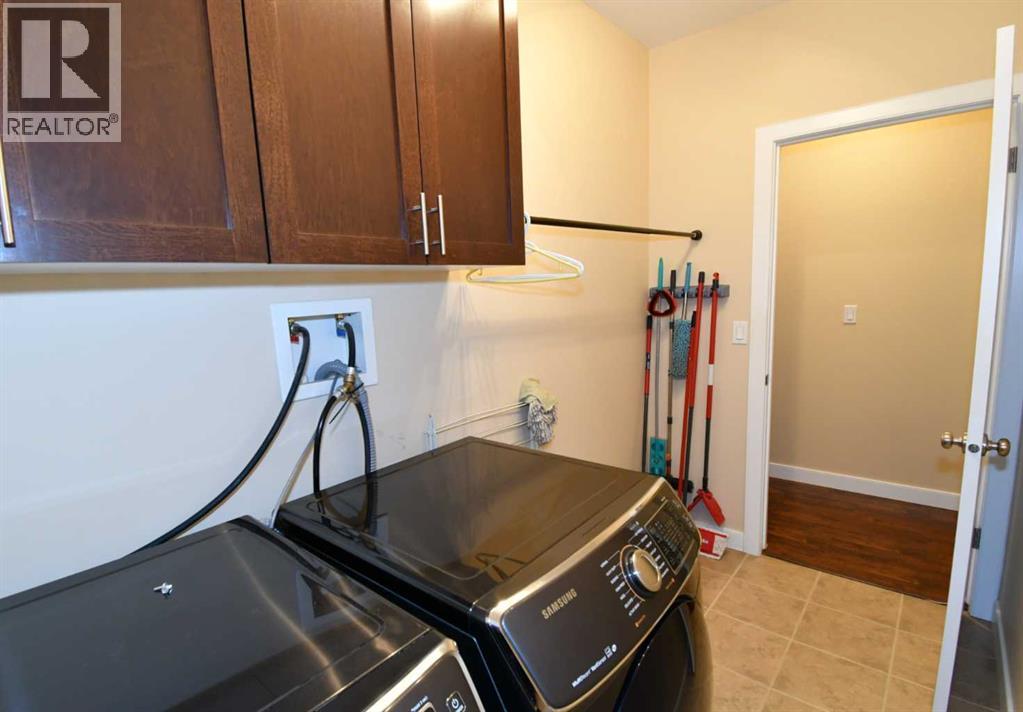 312 15th Street E Property Photo 32