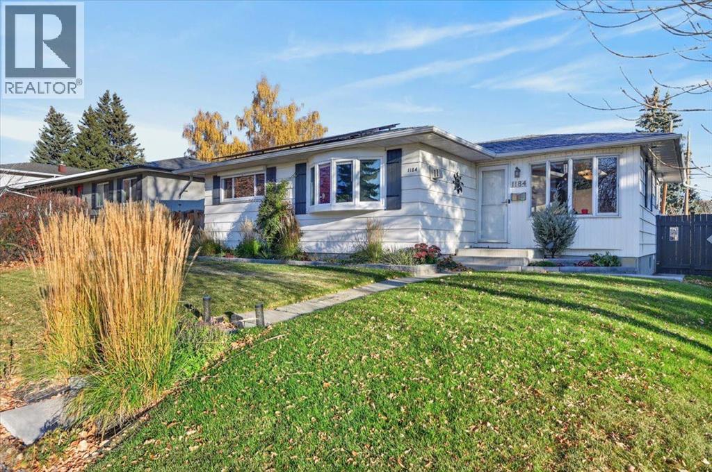 1184 Northmount Drive Nw Property Photo 4