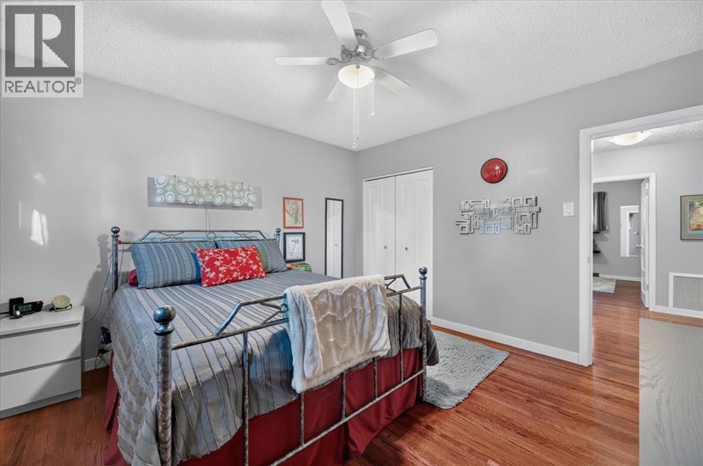 1184 Northmount Drive Nw Property Photo 19