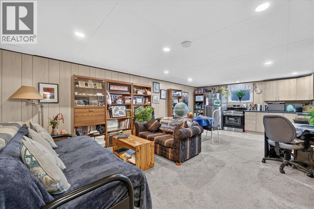 1184 Northmount Drive Nw Property Photo 33