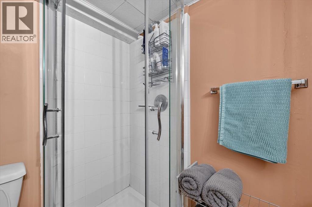 1184 Northmount Drive Nw Property Photo 36
