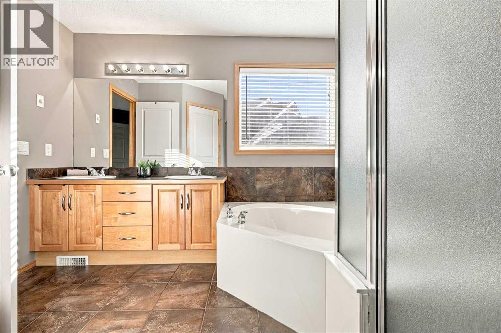 112 Eversyde Way Sw Property Photo 24