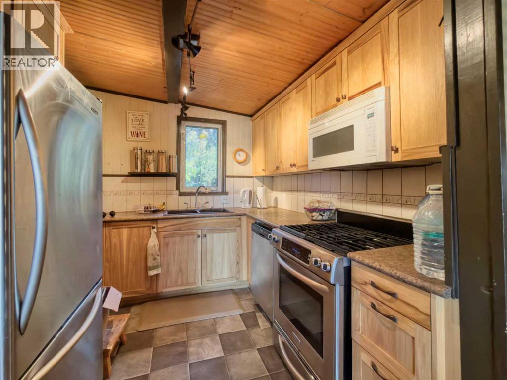 16 Lee Lake Road Property Photo 7