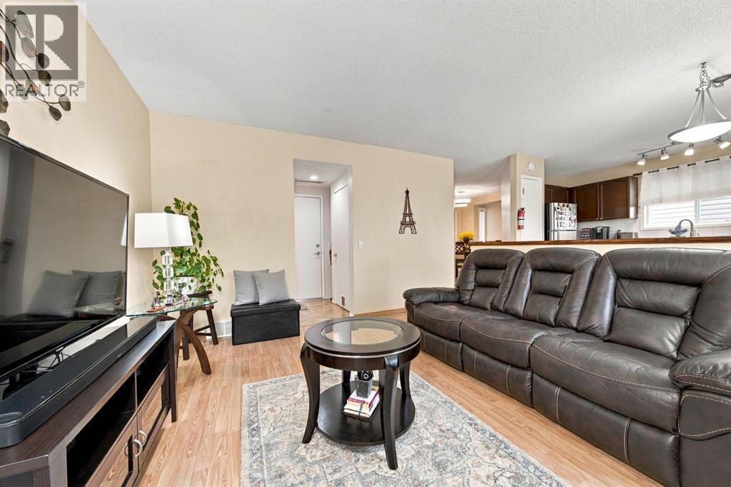 120 Millrise Close Sw Property Photo 17