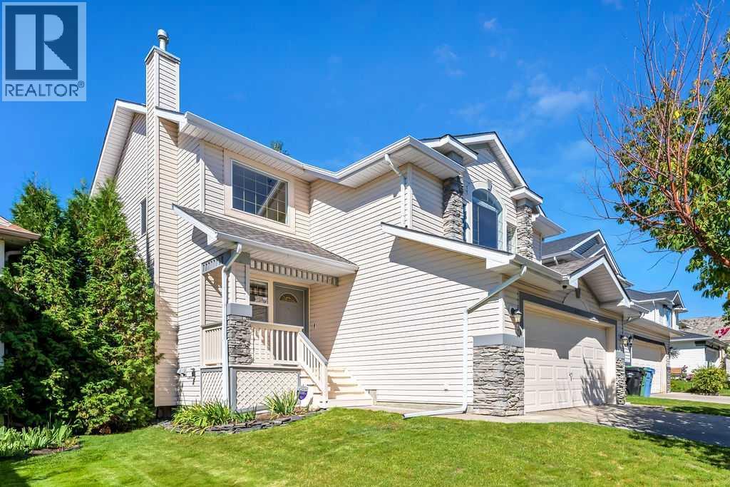 472 Douglas Glen Point SE Property Photo 1