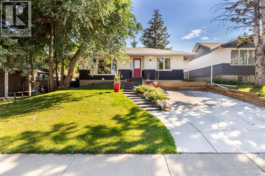 809 68 Avenue Sw Property Photo 1