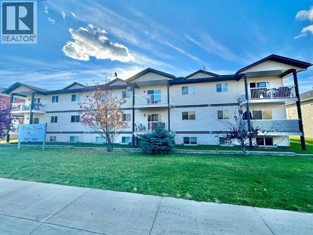 9508 99 Street Property Photo 2