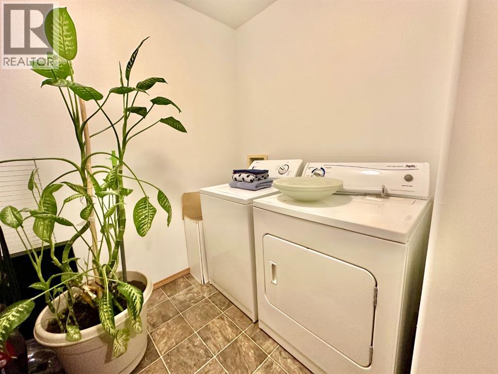 9508 99 Street Property Photo 12