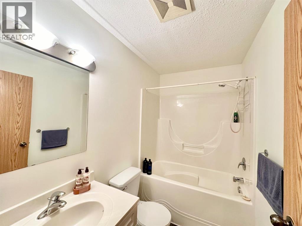 9508 99 Street Property Photo 14