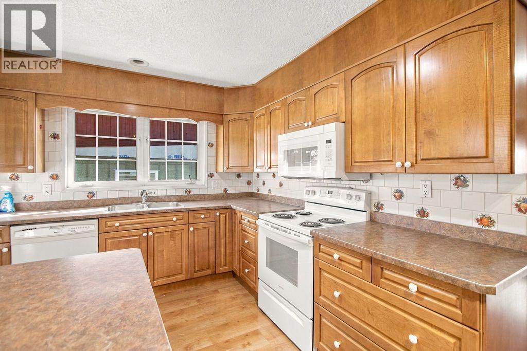 3037 Doverbrook Road Se Property Photo 10
