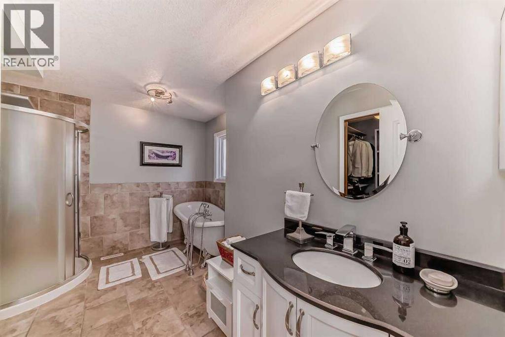 11 Hawkmount Heights Nw Property Photo 28