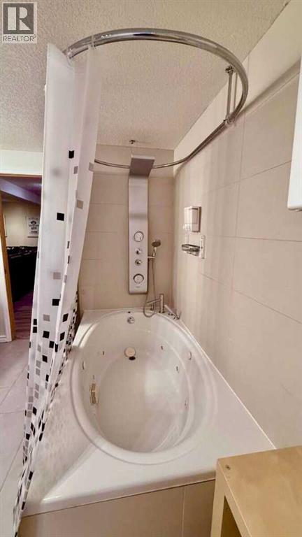 11 Hawkmount Heights Nw Property Photo 29