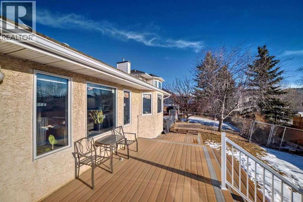 11 Hawkmount Heights Nw Property Photo 37