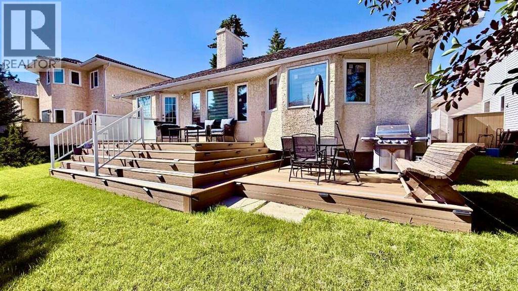 11 Hawkmount Heights Nw Property Photo 42