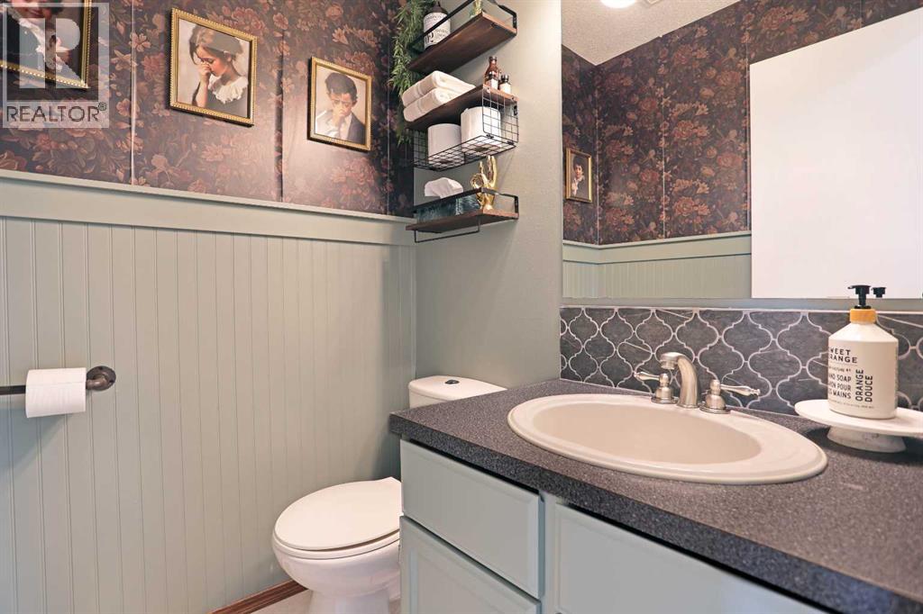 39 Lakeview Crescent E Property Photo 18