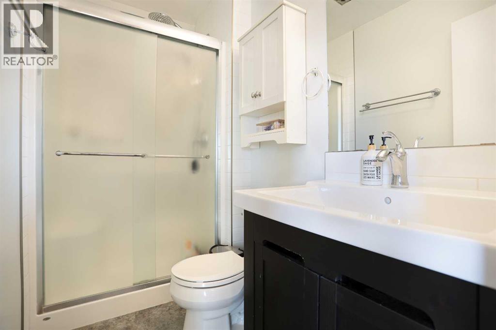 39 Lakeview Crescent E Property Photo 23