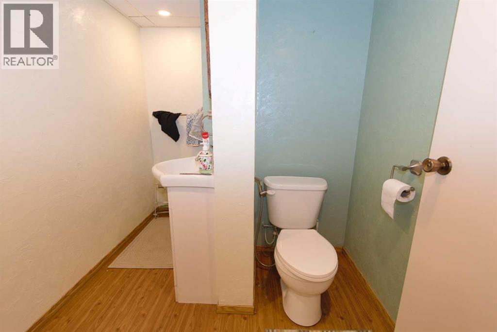 96 Simpson Crescent Se Property Photo 27