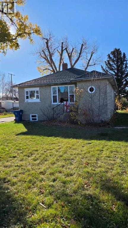112 3 Avenue Ne Property Photo 1
