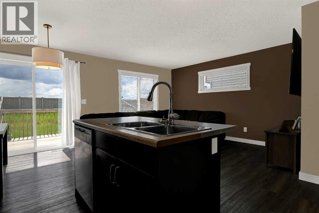 8445 101 Avenue Property Photo 6