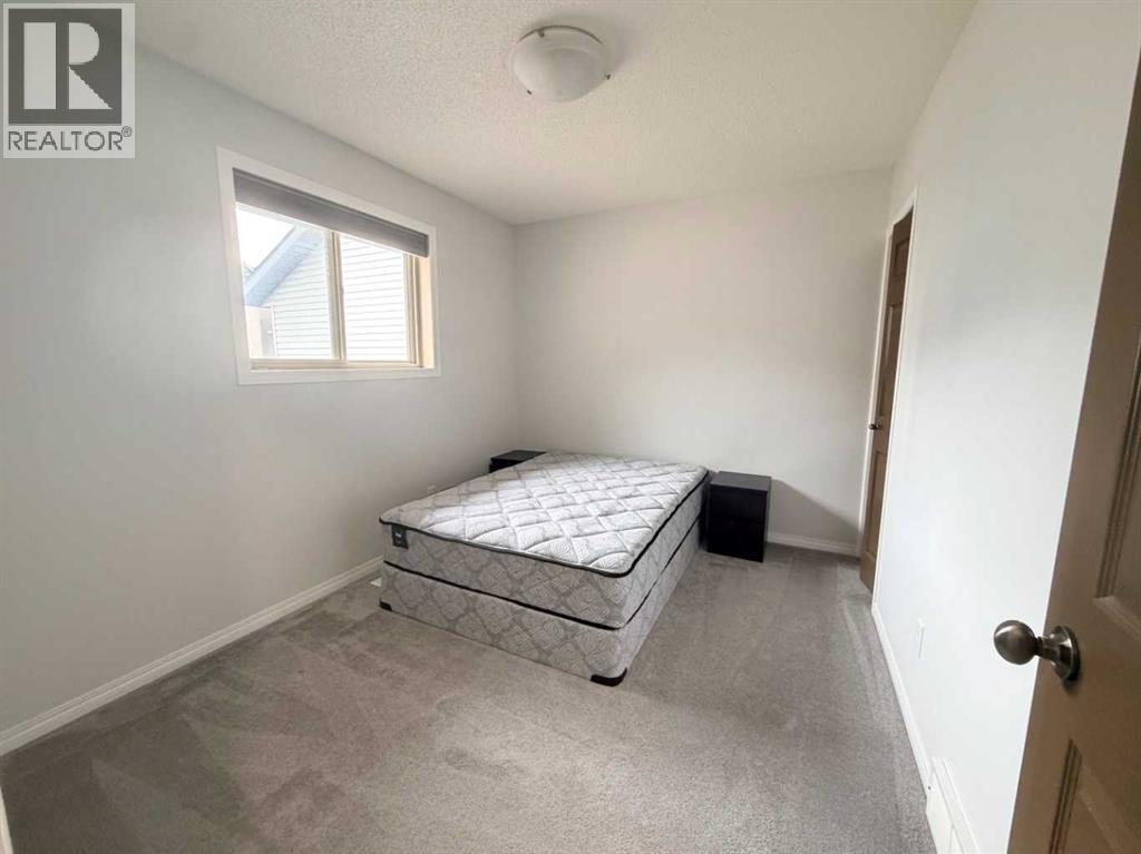 184 Panora Close Nw Property Photo 6
