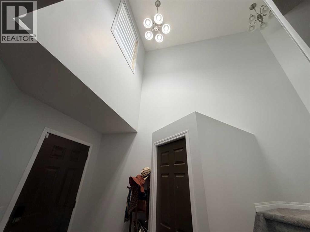 184 Panora Close Nw Property Photo 10