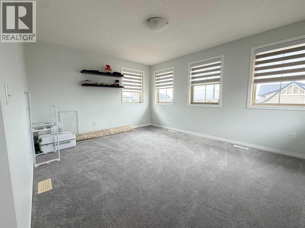184 Panora Close Nw Property Photo 12