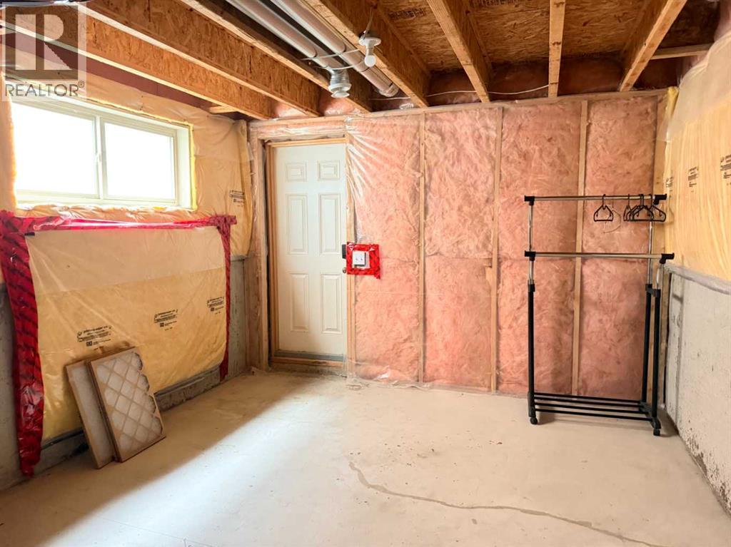 184 Panora Close Nw Property Photo 13