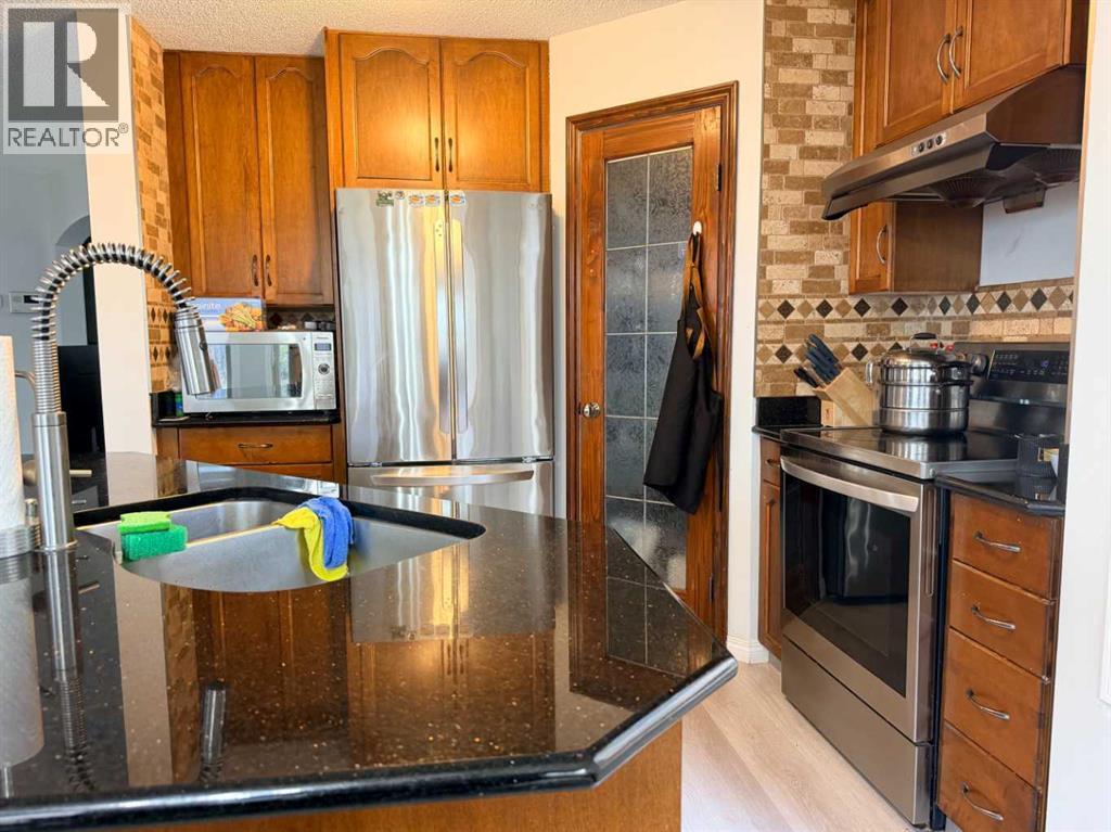 184 Panora Close Nw Property Photo 19