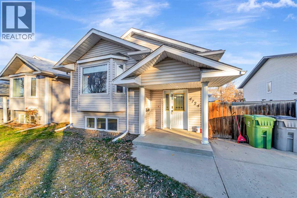 4724 46 Street Property Photo 1