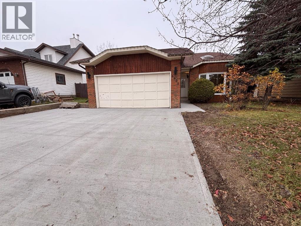 6605 93A Street Property Photo 1