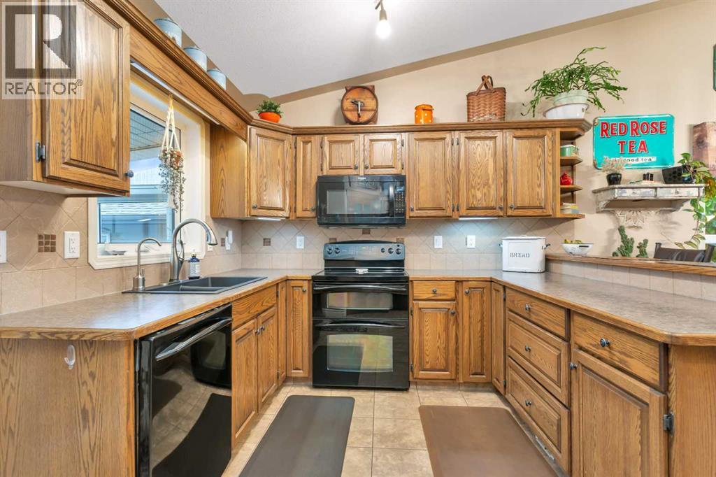 52 Irving Crescent Property Photo 9