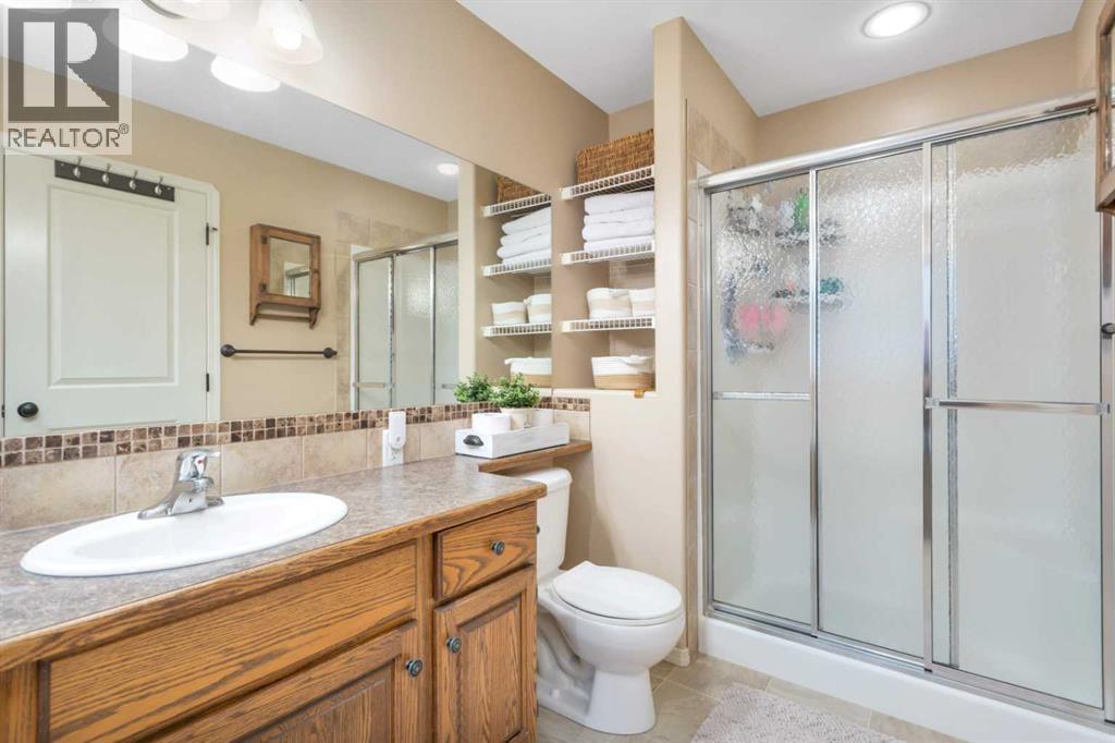 52 Irving Crescent Property Photo 14