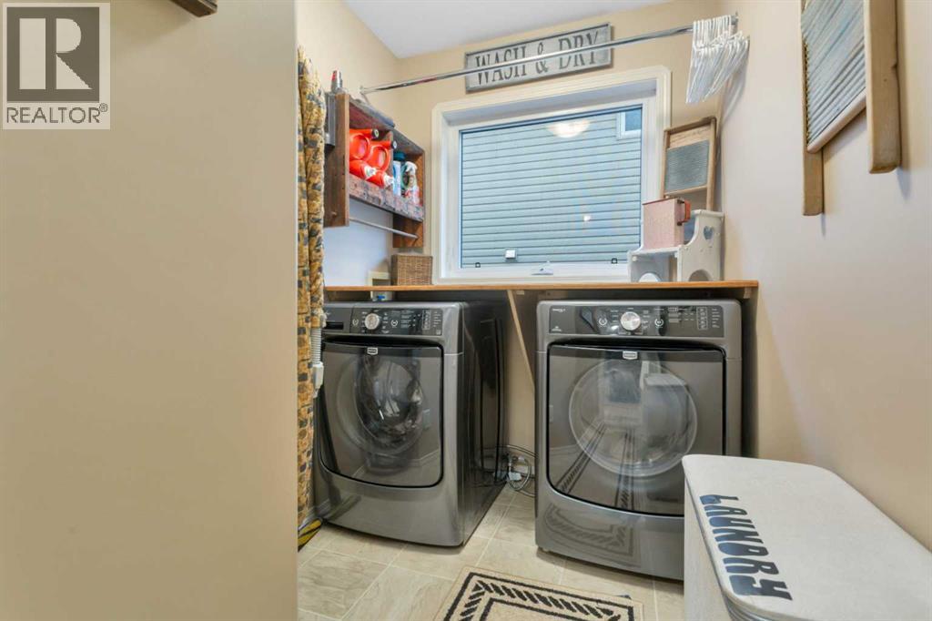 52 Irving Crescent Property Photo 16