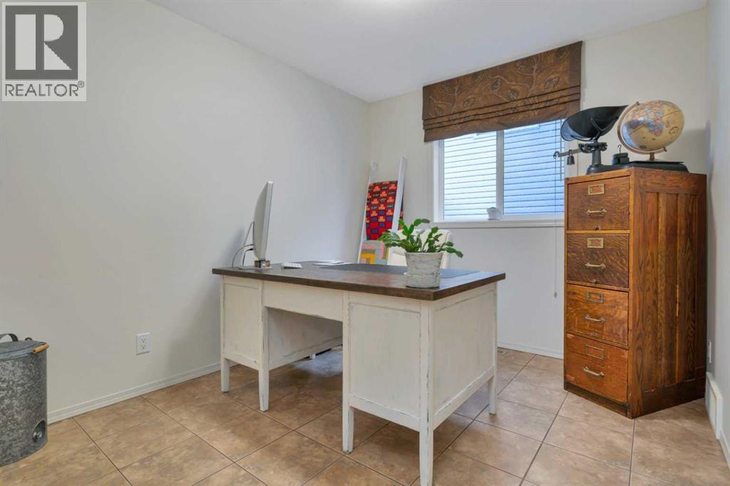 52 Irving Crescent Property Photo 17